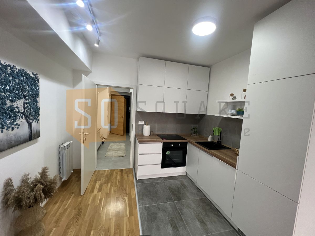 Apartment Aerodrom Three Bedroom Code 1952